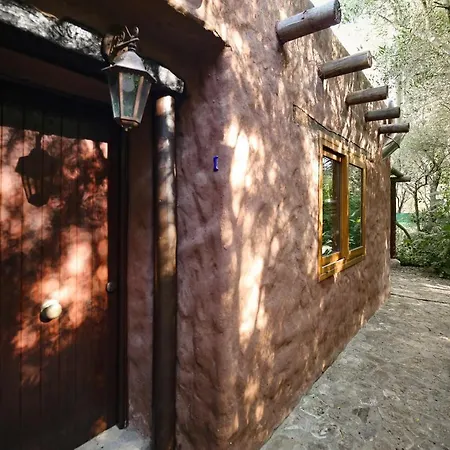 פארק נופש Tikal Boungalows Malcocinado (Andalucia)
